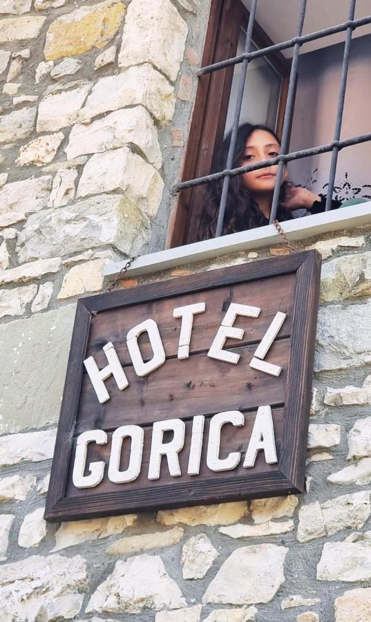 Hotel Gorica - Unesco Quarter เบราท ภายนอก รูปภาพ